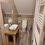 Alro Apartmanhaz * Balatonszarszo