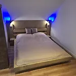 Alro Apartmanhaz Balatonszarszo