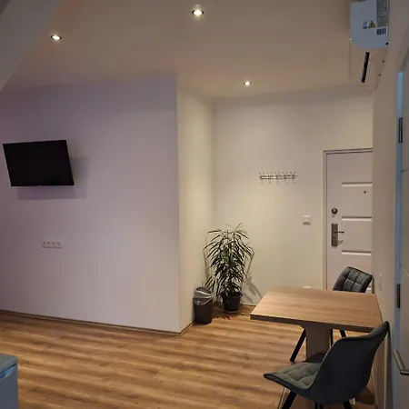 Alro Apartmanhaz Apartment