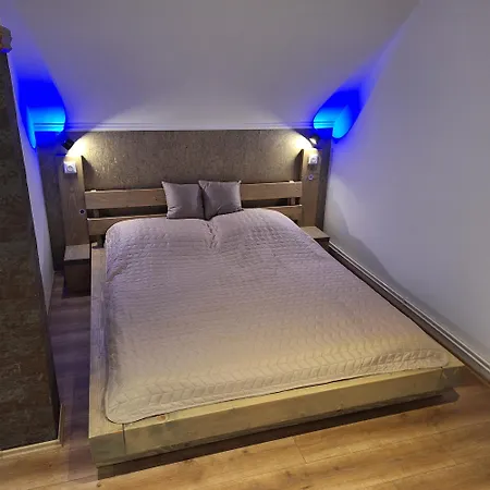 Alro Apartmanhaz Balatonszarszo